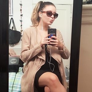 Meet your Posher, Ania